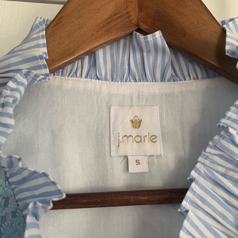 J. Marie flutter sleeve embroidered Blue Striped Women's Top - Picture 3 of 4